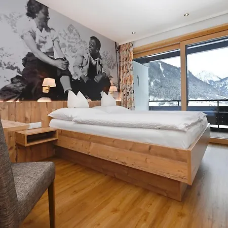 Πανσιόν Alpenpension Maderer