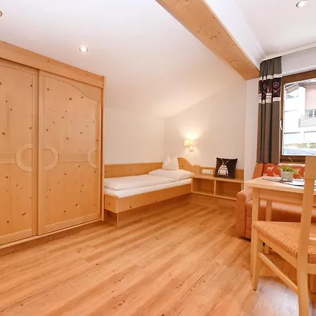 Alpenpension Maderer Πανσιόν Gaschurn