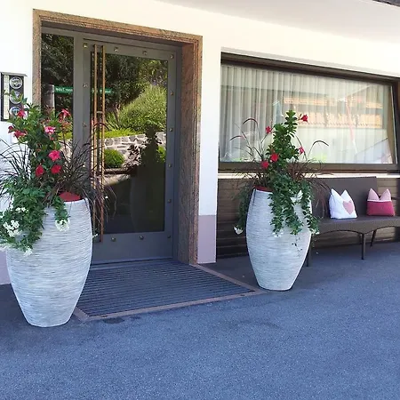 Πανσιόν Alpenpension Maderer