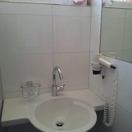 Πανσιόν Alpenpension Maderer